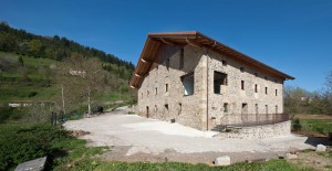 Arquitectos en Navarra y País Vasco. Abbark Arkitektura - Caserío Errezil
